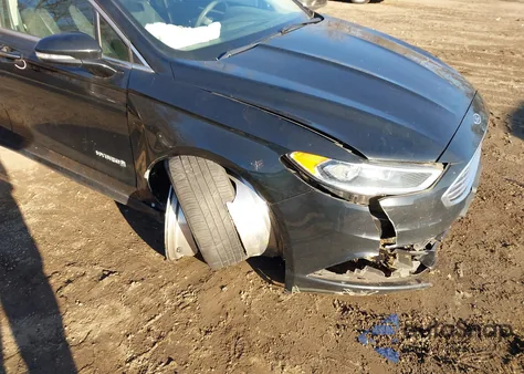 2018 Ford Fusion Hybrid Titanium from USA, damaged, VIN 3FA6P0RU0JR248882